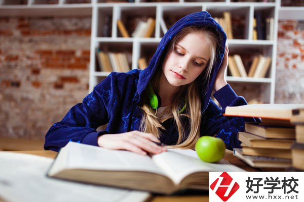 南岳區(qū)職業(yè)中等專業(yè)學(xué)校有哪些專業(yè)？
