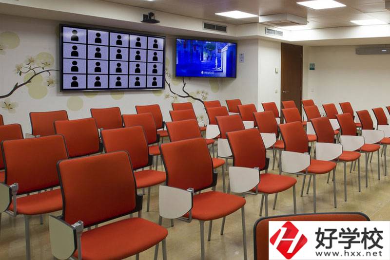 平江縣職業(yè)學(xué)院會(huì)計(jì)專(zhuān)業(yè)怎么樣？就業(yè)方向有哪些？