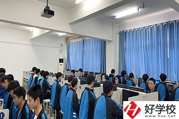 岳陽(yáng)市網(wǎng)絡(luò)工程職業(yè)學(xué)校專業(yè)有哪些？辦學(xué)特色如何？