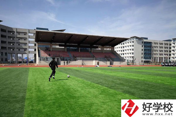 株洲市工業(yè)中等專業(yè)學(xué)校有哪些辦學(xué)特色？