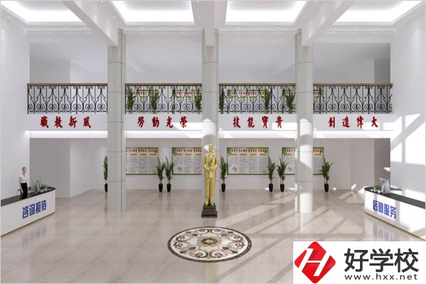 湘潭醫(yī)衛(wèi)職校的學(xué)費(fèi)是多少？學(xué)校條件怎么樣？