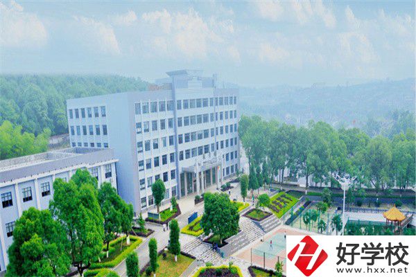 邵陽(yáng)市機(jī)電職業(yè)技術(shù)學(xué)校有哪些助學(xué)政策？