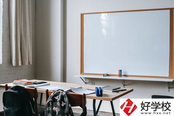 株洲市生物工程中專(zhuān)學(xué)校有哪些專(zhuān)業(yè)？怎么選好呢？