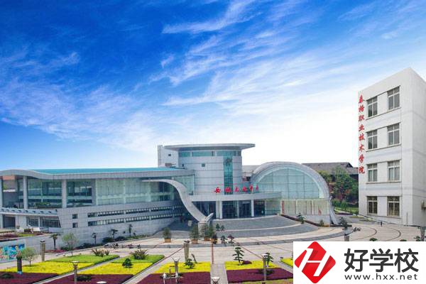 泰格林紙技工學(xué)校有哪些辦學(xué)優(yōu)勢(shì)？