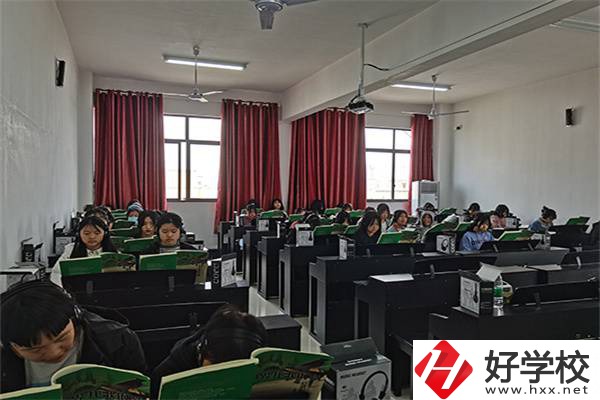 懷化市城南職校有美術(shù)專業(yè)嗎？
