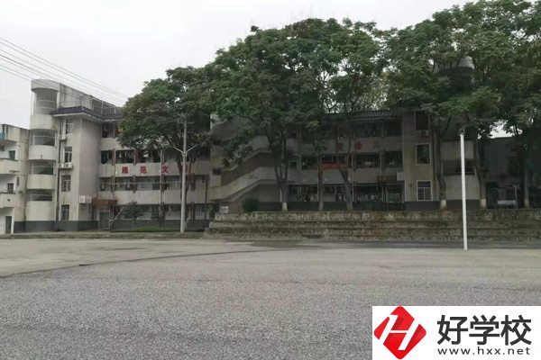 長沙市中等城鄉(xiāng)建設(shè)職業(yè)技術(shù)學(xué)校宿舍環(huán)境怎么樣？