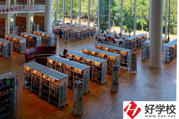 永州市綜合職業(yè)中等專業(yè)學(xué)校有什么專業(yè)？