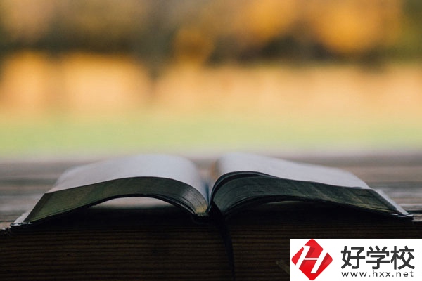 寧遠(yuǎn)縣九峰職業(yè)中專(zhuān)學(xué)校好不好？宿舍怎么樣？