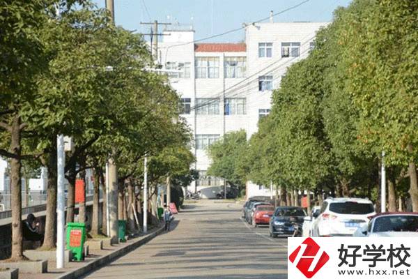 懷化經(jīng)開區(qū)有什么職校？開設了哪些專業(yè)？