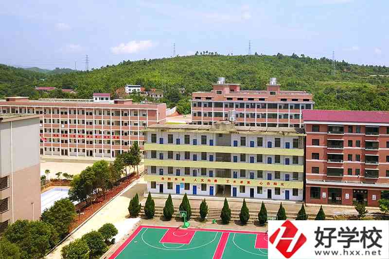 衡山明星體育藝術(shù)中等專業(yè)學(xué)校有哪些特色專業(yè)？
