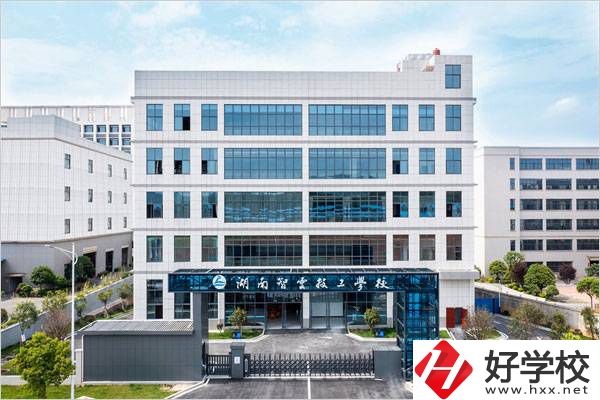 湖南智云技工學(xué)校有汽車美容專業(yè)嗎？還有什么專業(yè)？