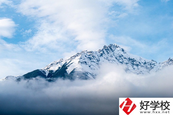 湘西州學(xué)美發(fā)的公辦中職學(xué)校，可以看看這兩所