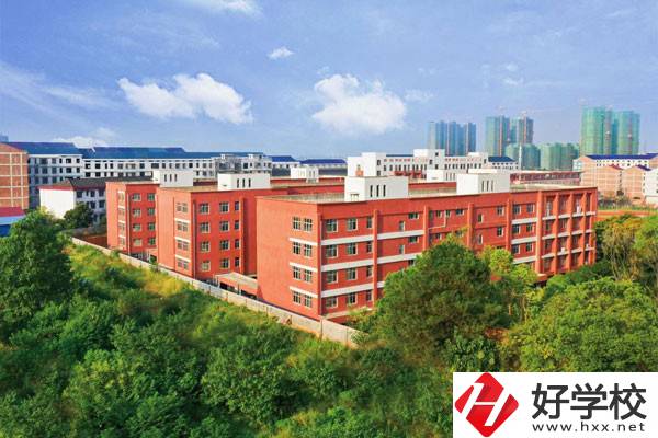 株洲市生物工程中等專業(yè)學(xué)校辦學(xué)規(guī)模如何？