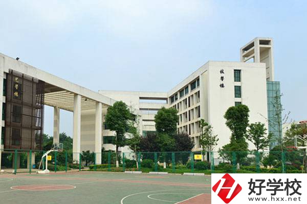 在長沙就讀師范中專錄取分數(shù)高嗎？有哪些學?？梢酝扑]？