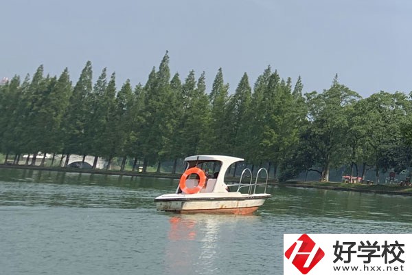 張家界有哪些比較好的中專？可以學(xué)什么專業(yè)？