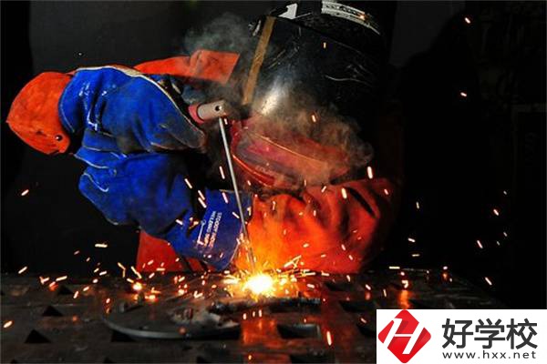 郴州有學(xué)電焊專業(yè)的學(xué)校嗎？就業(yè)薪資高嗎？