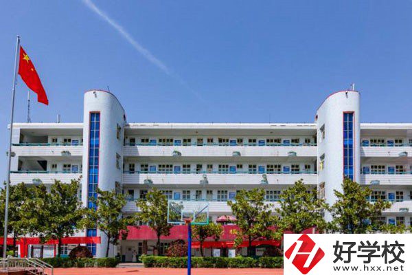 株洲軌道交通職業(yè)技術(shù)學(xué)校位置在哪里？乘車路線有哪些？