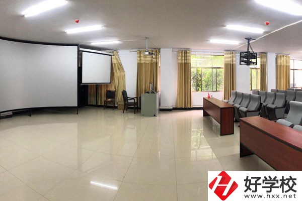 湖南省岳陽縣職業(yè)中專學(xué)校好不好？有哪些辦學(xué)特色？