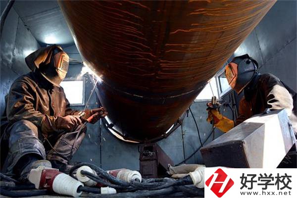 在湖南選擇技校就讀有什么優(yōu)勢(shì)？讀技校怎么樣？