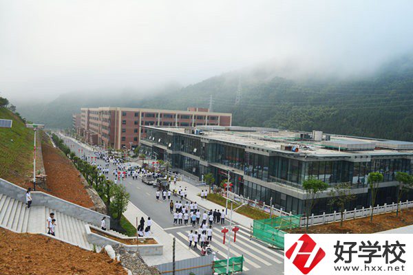 湖南有特色專業(yè)的中專有哪幾所？特色在哪里？