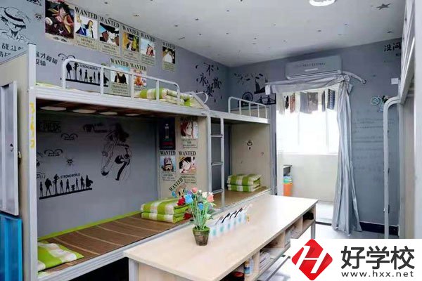 長(zhǎng)沙湘江科技中等職業(yè)學(xué)校宿舍環(huán)境和食堂環(huán)境怎么樣？