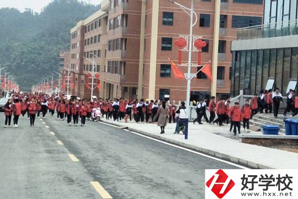 安化縣職業(yè)中專學校教學樓