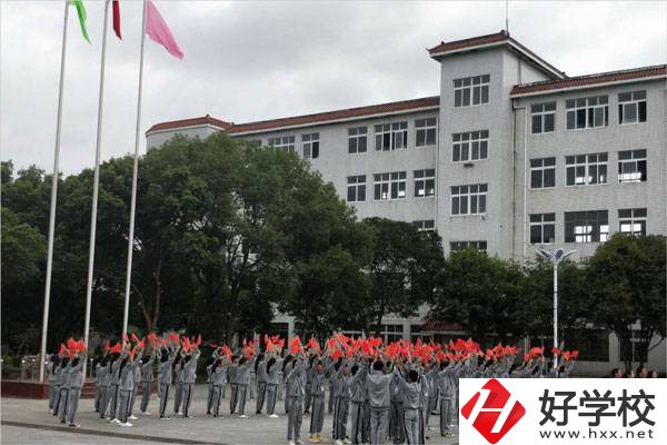 湖南省永州市工業(yè)貿(mào)易中等專業(yè)學(xué)校運動場