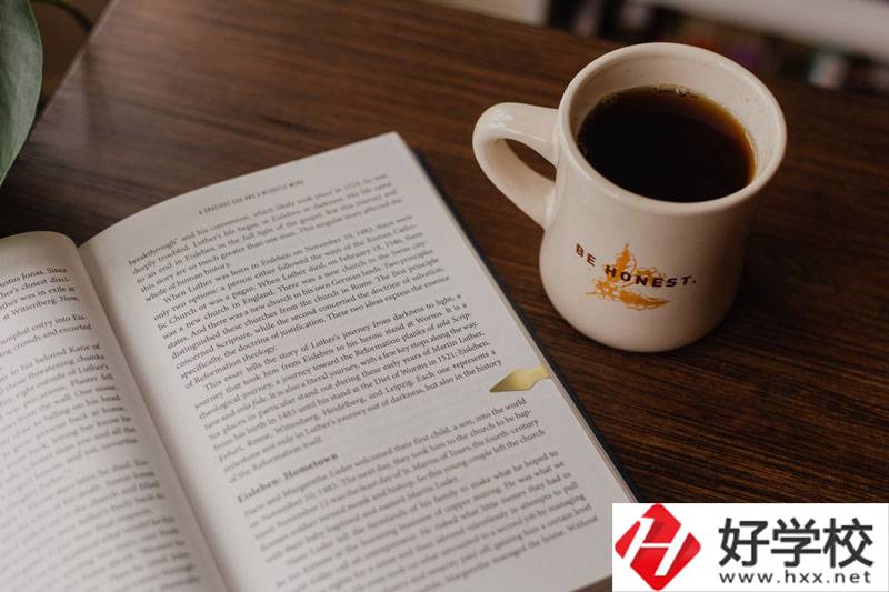 懷化醫(yī)專中專是好學校嗎？從這3點來判斷